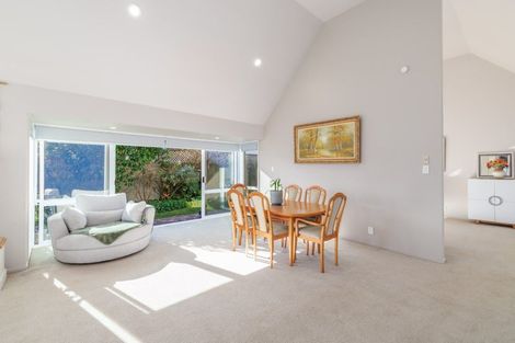 Photo of property in 46 Westgrove Avenue, Avonhead, Christchurch, 8042
