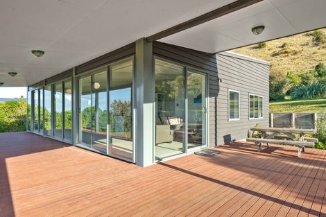 Photo of property in 149 Te Awaiti Road, Tora, Martinborough, 5782