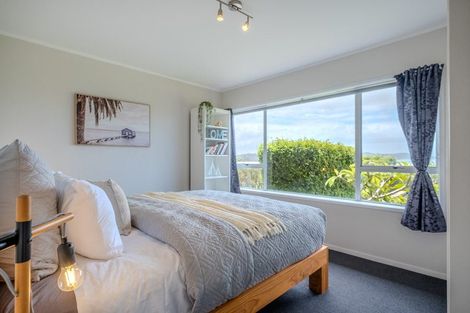 Photo of property in 1/33 Rosario Crescent, Red Beach, 0932