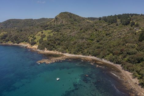 Photo of property in 595 Boat Harbour Road, Whenuakite, Whitianga, 3591