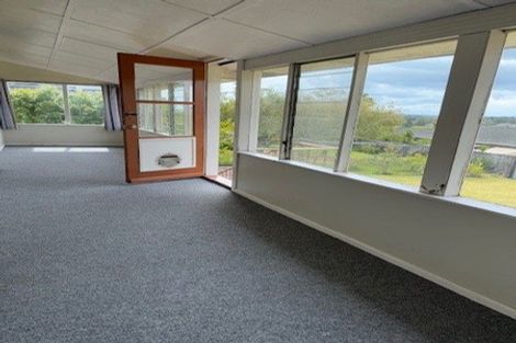 Photo of property in 2 Currey Crescent, Milford, Auckland, 0620