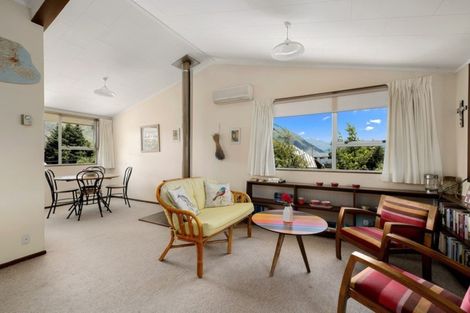 Photo of property in 4 Clematis Court, Wanaka, 9305