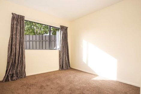 Photo of property in 17 Beatrix Street, Avondale, Auckland, 1026