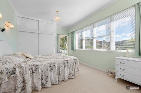 Photo of property in 33 James Grove, Stokes Valley, Lower Hutt, 5019