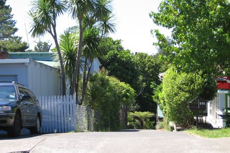 Photo of property in 2/21 Aorangi Place, Birkenhead, Auckland, 0626