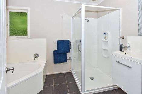 Photo of property in 431a Great South Road, Opaheke, Papakura, 2113