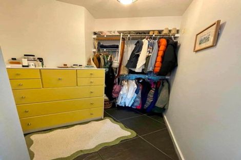 Photo of property in 126 Creswick Terrace, Northland, Wellington, 6012