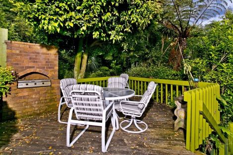 Photo of property in 2/81 Waipa Street, Birkenhead, Auckland, 0626