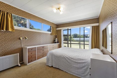 Photo of property in 13 Lambley Road, Titahi Bay, Porirua, 5022