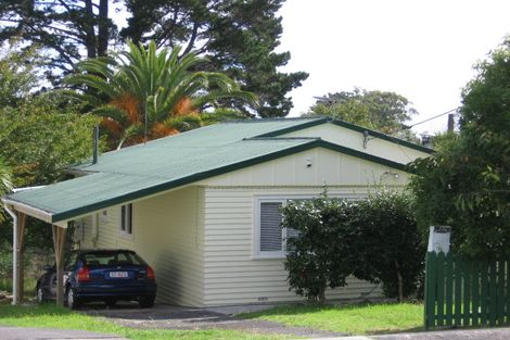 Photo of property in 1/23 Drome View Place, Beach Haven, Auckland, 0626