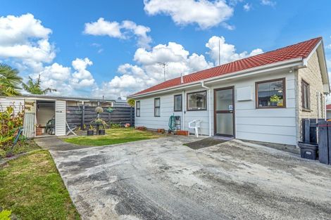 Photo of property in 12 Newton Place, Westbrook, Palmerston North, 4412