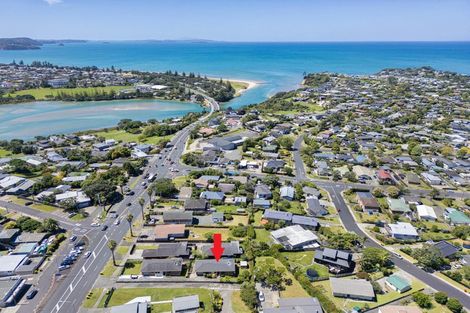 Photo of property in 1/213 Hibiscus Coast Highway, Red Beach, 0932