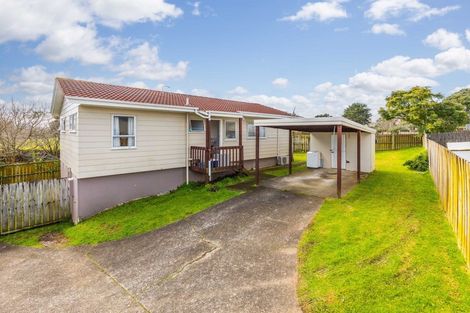 Photo of property in 2/6 Bundena Place, Clendon Park, Auckland, 2103