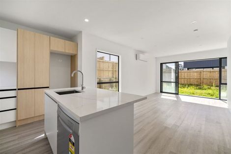 Photo of property in 19 Clay Works Lane, New Lynn, 0600