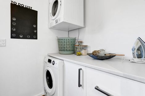 Photo of property in 73 Rewa Street, Inglewood, 4330