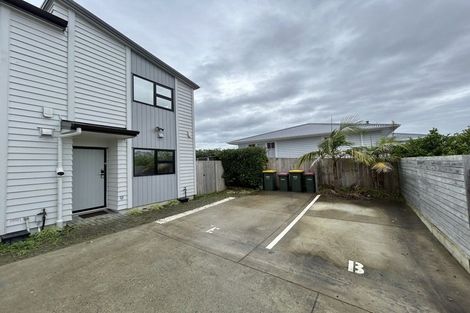 Photo of property in 96e Triangle Road, Massey, Auckland, 0614