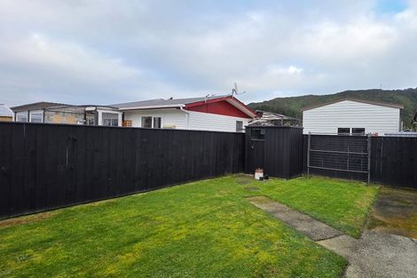 Photo of property in 2b Ipswich Grove, Wainuiomata, Lower Hutt, 5014