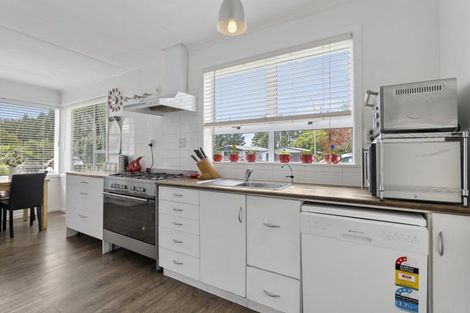 Photo of property in 6 Kahikatea Street, Inglewood, 4330