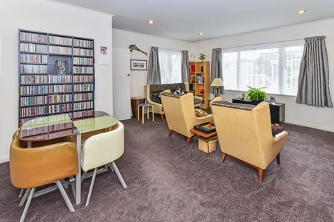 Photo of property in 5a Scotts Road, Manurewa East, Auckland, 2102