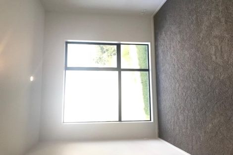 Photo of property in 58 Ascension Crescent, Orewa, 0931