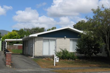 Photo of property in 25a Omaha Grove, Totara Park, Upper Hutt, 5018