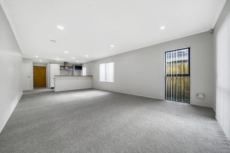 Photo of property in 37 Magic Way, Randwick Park, Auckland, 2105
