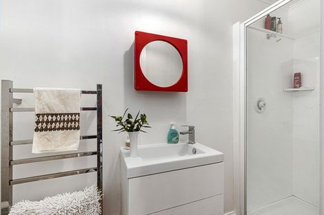 Photo of property in 37 Patanga Crescent, Thorndon, Wellington, 6011