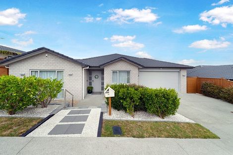 Photo of property in 16 Tararua Street, Massey, Auckland, 0614