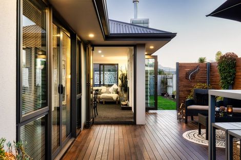 Photo of property in 3 Saint Heliers Grove, Fitzherbert, Palmerston North, 4410