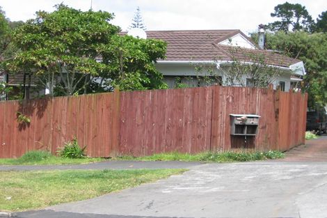 Photo of property in 1/2a Park Rise, Campbells Bay, Auckland, 0630