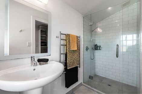 Photo of property in 1/21 Church Street, Devonport, Auckland, 0624