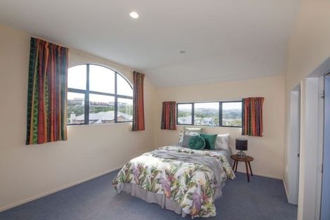 Photo of property in 33 Amesbury Drive, Churton Park, Wellington, 6037