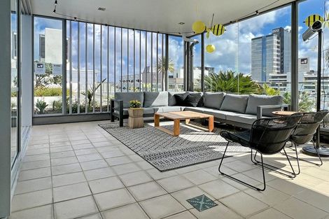 Photo of property in Sentinel Apartments, 905/3 Northcroft Street, Takapuna, Auckland, 0622