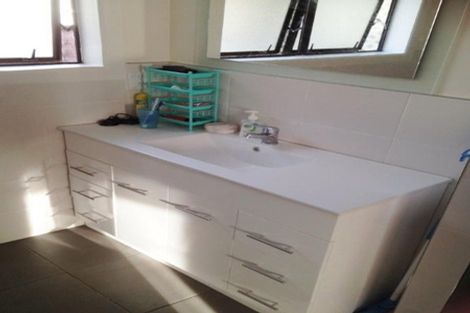 Photo of property in 77 Pakuranga Road, Pakuranga, Auckland, 2010