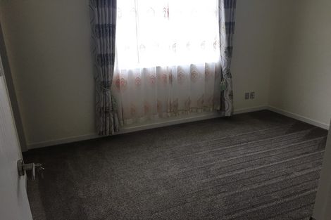 Photo of property in 8 Tawa Place, Orewa, 0931