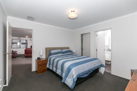 Photo of property in 25 Max Landing, Grandview Heights, Hamilton, 3200