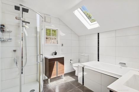 Photo of property in 136 Onslow Road, Khandallah, Wellington, 6035