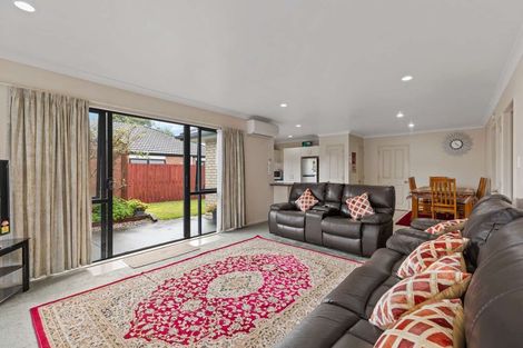 Photo of property in 3 Tiel Lane, Papakura, 2110