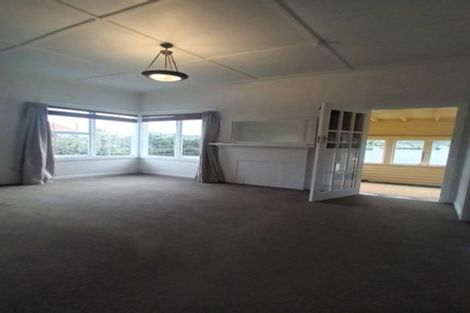 Photo of property in 1/12 Northumberland Avenue, Belmont, Auckland, 0622