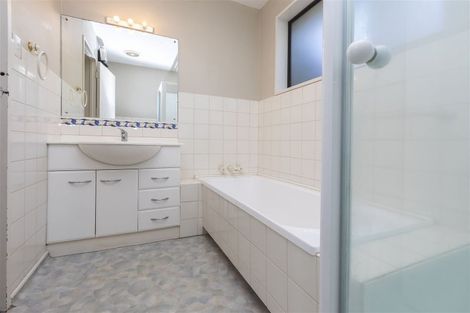 Photo of property in 25a Sayers Crescent, Ilam, Christchurch, 8041