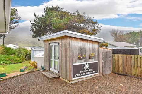 Photo of property in 14 Cordyline Road, Port Waikato, Tuakau, 2695