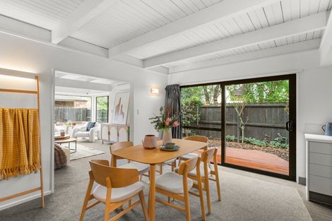 Photo of property in 31 Dovedale Avenue, Ilam, Christchurch, 8041