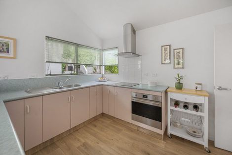 Photo of property in 9a Chambers Street, Havelock North, 4130