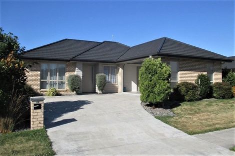 Photo of property in 12 Piwakawaka Court, Rototuna North, Hamilton, 3210