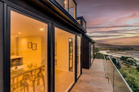 Photo of property in 19 Osmond Lane, Mount Pleasant, Christchurch, 8081