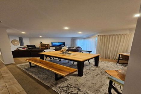 Photo of property in 15 Keppoch Court, Dannemora, Auckland, 2016