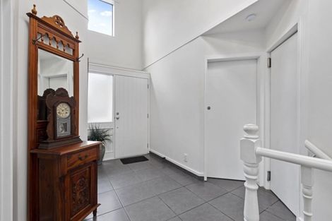 Photo of property in 19 Tiri View Place, Waiake, Auckland, 0630