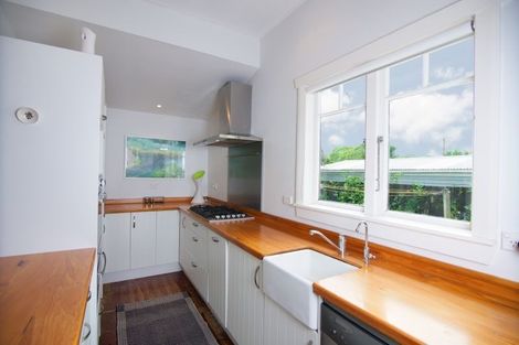 Photo of property in 46 Awaroa Road, Helensville, 0800