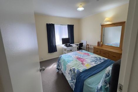 Photo of property in 8a Kentwood Drive, Woodridge, Wellington, 6037