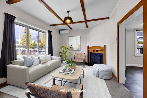 Photo of property in 28 Kahikatea Street, Inglewood, 4330